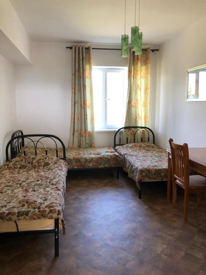 Гостевой Дом Айша Guest House Aisha Cholpon-Ata Ngoại thất bức ảnh